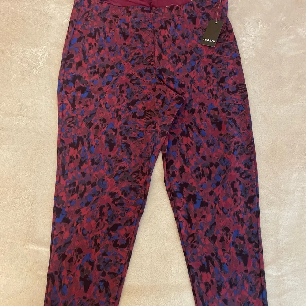 Torrid Painterly Animal Print Leggings - Various Sizes - Picture 3 of 12